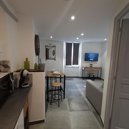 Studio Au Coeur Du Village Туртур Екстериор снимка