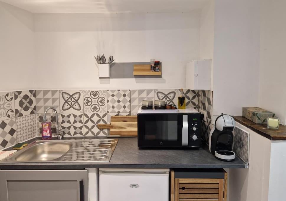 Studio Au Coeur Du Village Туртур Екстериор снимка